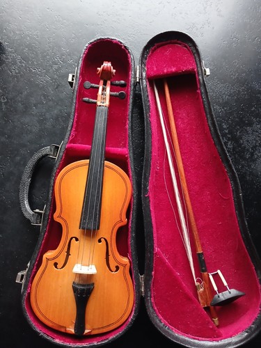 Vintage miniature violin - miniature,